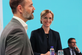 Formand for Danske Regioner Stephanie Lose (V) og Jacob Bundsgaard, formand for KL