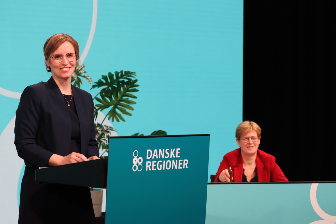 Formandskabet for Danske Regioner Stephanie Lose (V) og Ulla Astman (S)