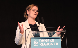 Nuværende formand for Danske Regioner Stephanie Lose (V) på talerstolen