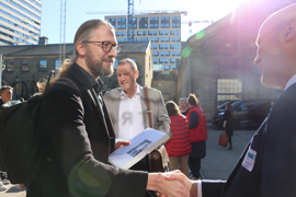 Sundhedsordfører og medlem af Region Hovedstaden, Stinus Lingren (B), ankommer