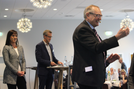 Bent Hansen, formand for Danske Regioner og regionsrådsformand for Region Midtjylland, Socialdemokratiet
Sophie Løhde, Minister for offentligt innovation, Venstre
Jens Stenbæk, næstformand for Danske Regioner og regionsrådsformand for Region Sjælland, Venstre