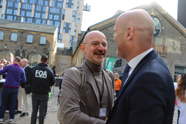 Tidligere Hospitalsdirektør, Mads Koch Hansen, ankommer