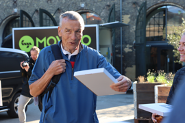 Helge Adam Møller, Det Konservative Folkeparti (C), ankommer