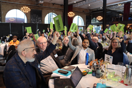 Afstemning i salen til generalforsamling ved Regionernes Politiske Topmøde 2024