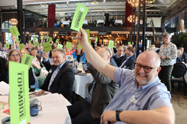 Afstemning i salen til generalforsamling ved Regionernes Politiske Topmøde 2024
