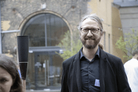 Sundhedsordfører og regionsrådsmedlem Stinus Lindgreen (B), Region Hovedstaden, ankommer
